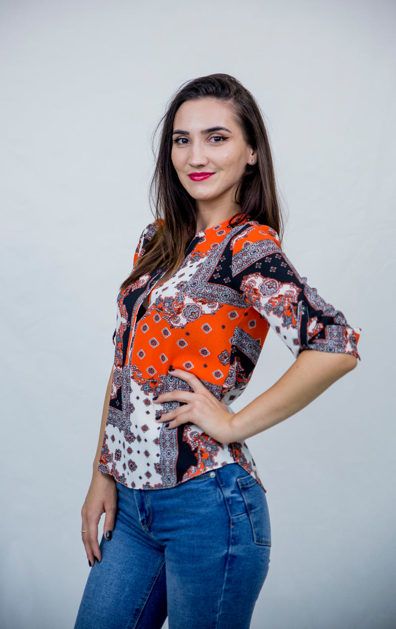 Bluza tunica in V cu imprimeu multicolor