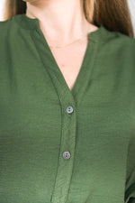 Bluza verde cu tunica in V