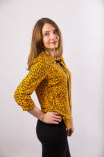 Bluza guler rotund, orange cu animal print